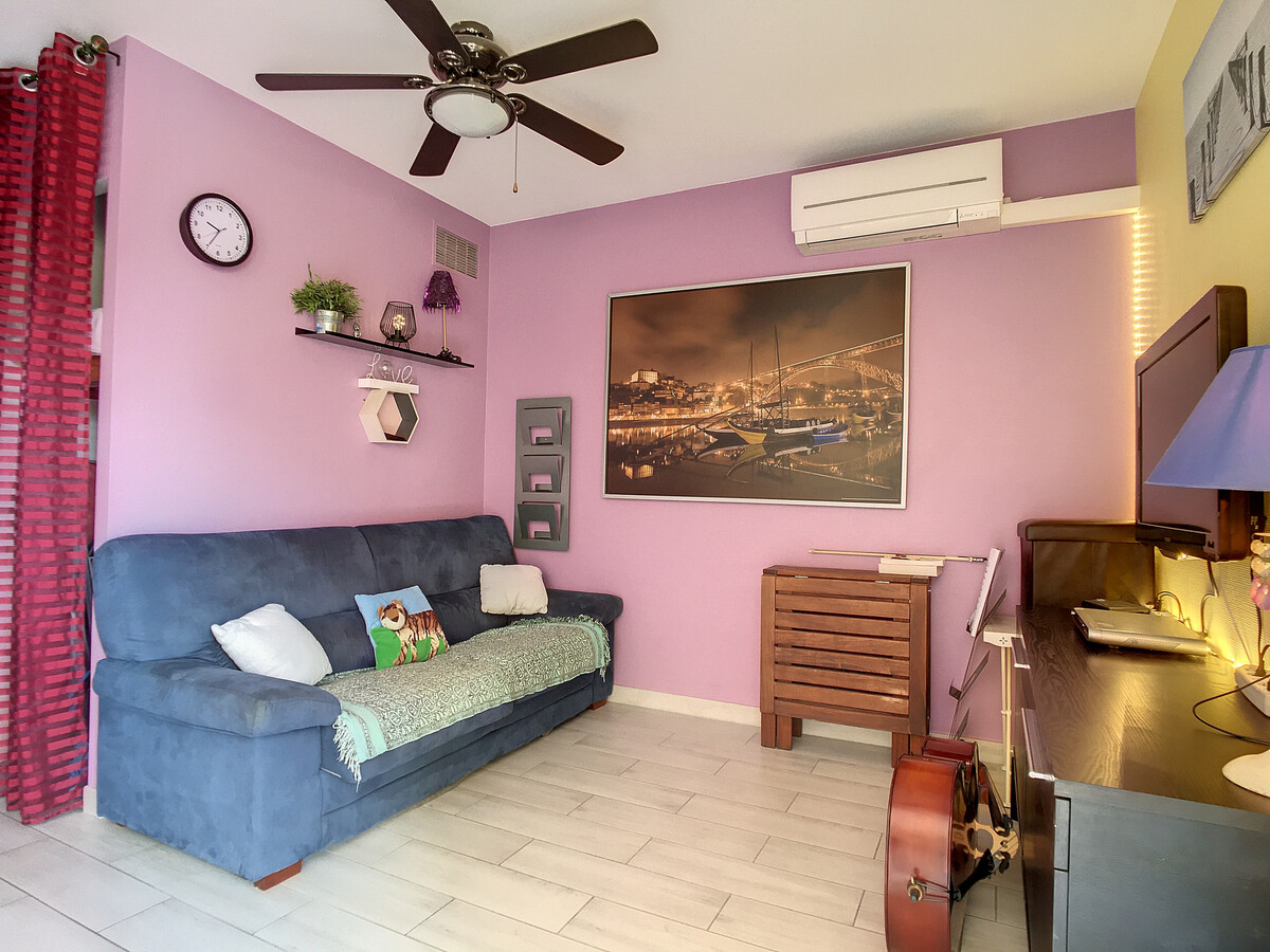 F2 cabine climatisé, terrasse 25m², garage à Carnon - Photo 2