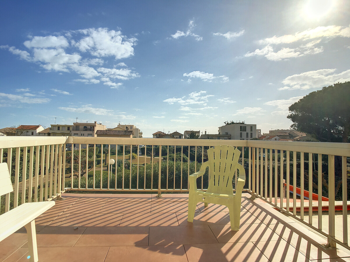 F2 cabine climatisé, terrasse 25m², garage à Carnon - Photo 5