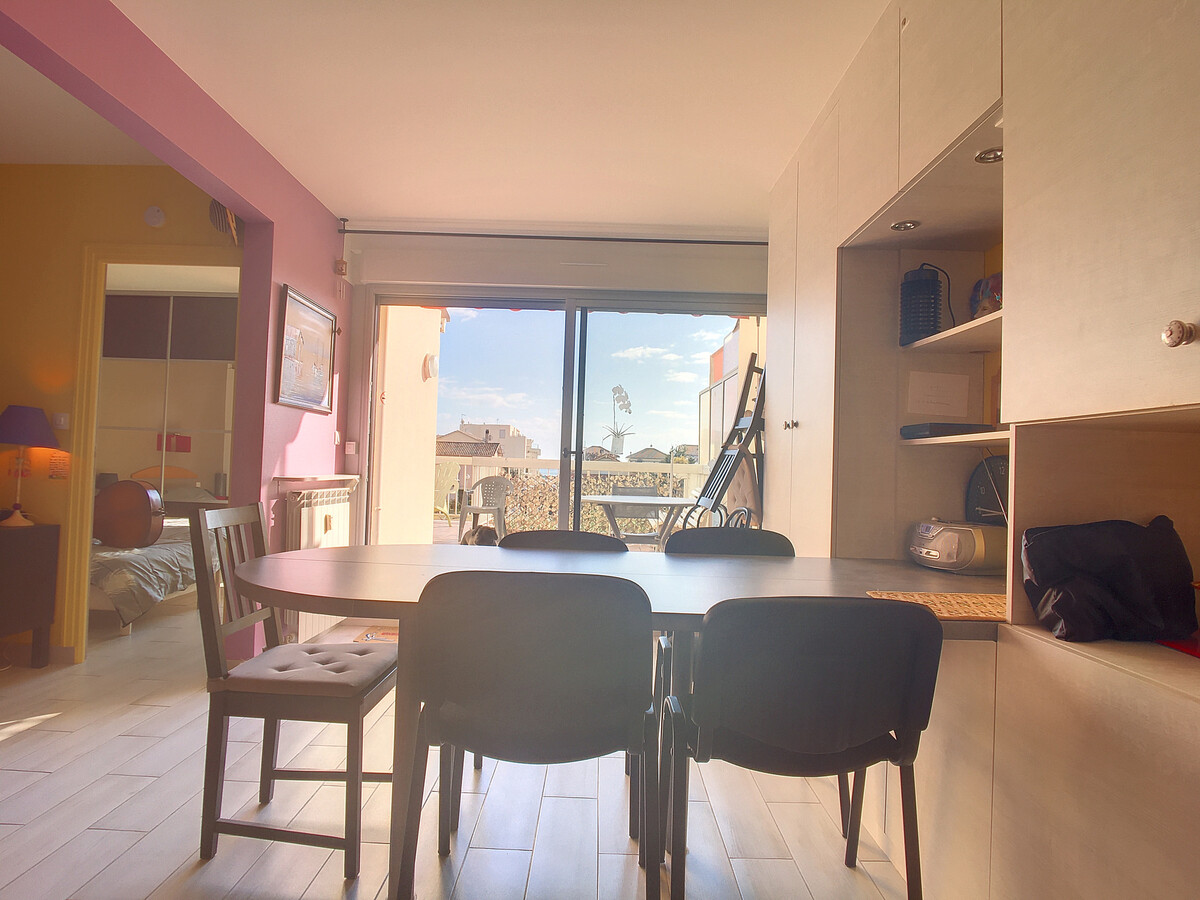 F2 cabine climatisé, terrasse 25m², garage à Carnon - Photo 7