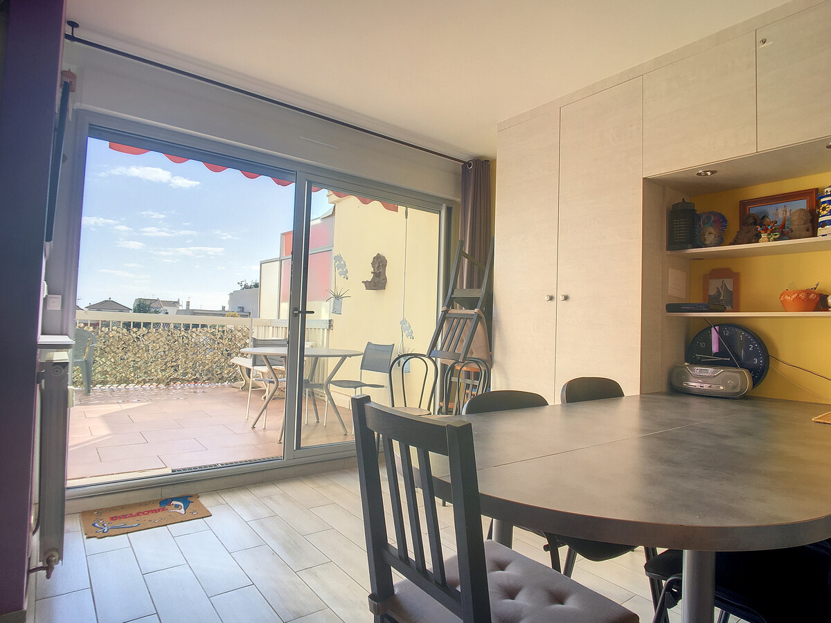 F2 cabine climatisé, terrasse 25m², garage à Carnon - Photo 8