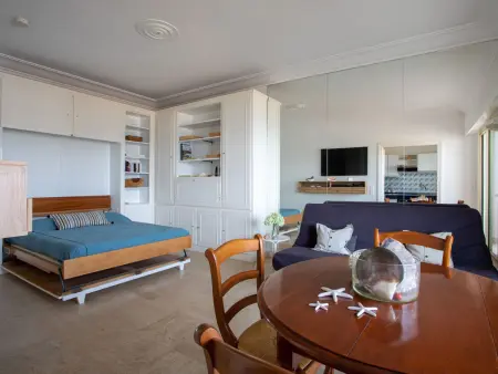 Le Corail – Studio 30 m² vue mer, terrasse sud à Villeneuve-Loubet : photo 3