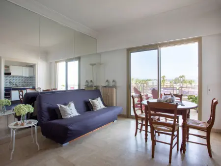 Le Corail – Studio 30 m² vue mer, terrasse sud à Villeneuve-Loubet : photo 6