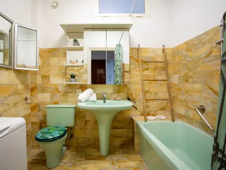 Le Corail – Studio 30 m² vue mer, terrasse sud à Villeneuve-Loubet : photo 12
