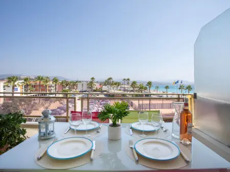 Le Corail – Studio 30 m² vue mer, terrasse sud à Villeneuve-Loubet : photo 14