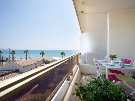 Le Corail – Studio 30 m² vue mer, terrasse sud à Villeneuve-Loubet : photo 16