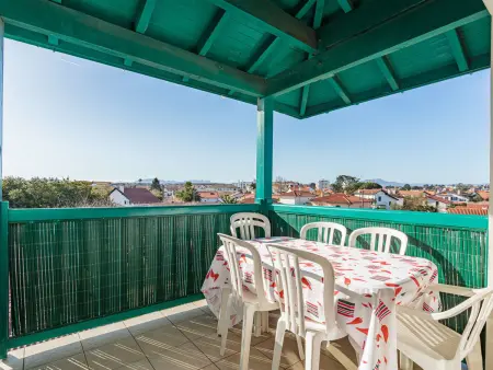 Location appartement à Anglet, Appartement à Anglet avec Terrasse, Proche Plages et Commerces, Piscine et Parking