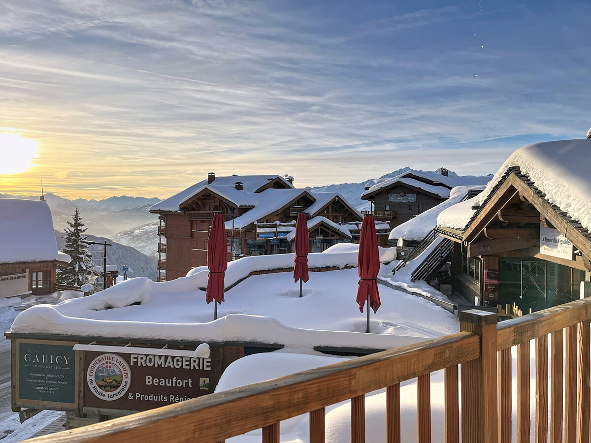 T2 45m² balcon sud-ouest, vue montagne à Montvalezan - Photo 9