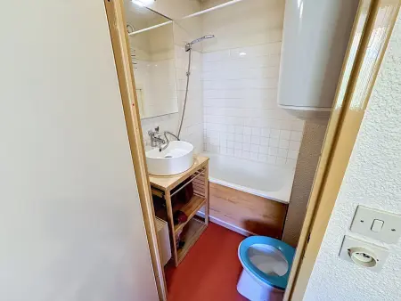 Studio 18 m² avec balcon Est à 200 m des pistes, Les Menuires : photo 9