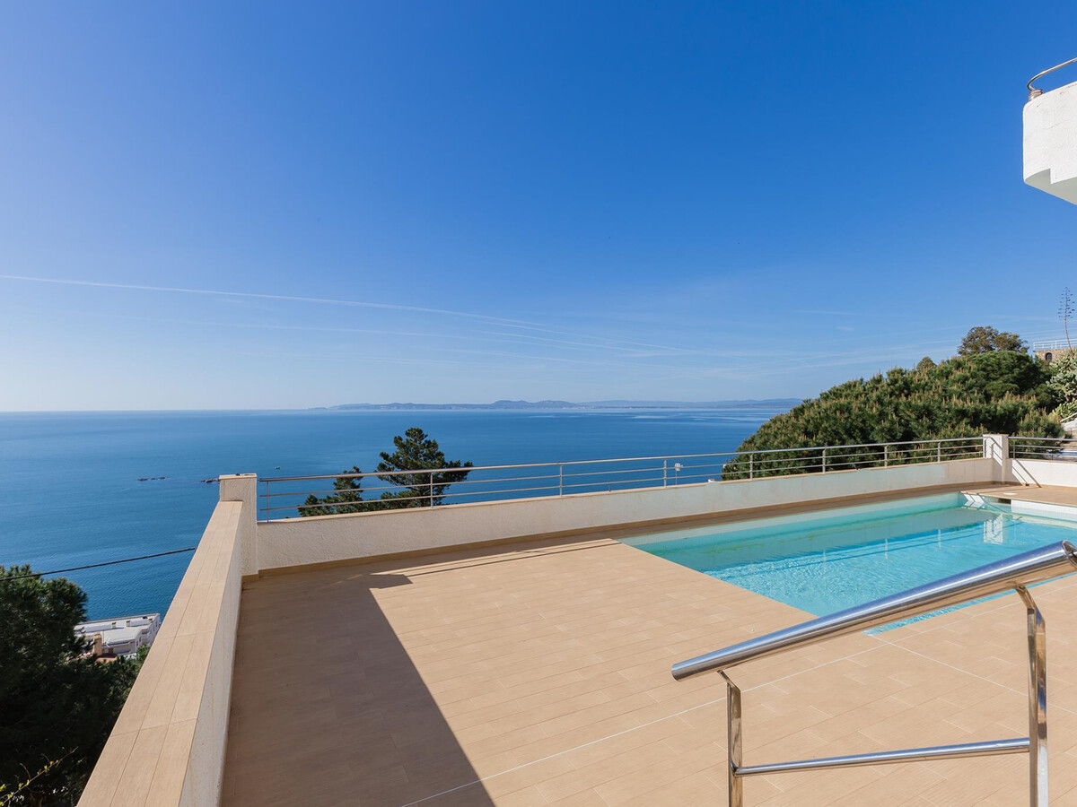 Appartement rénové, terrasse 30 m² vue baie à Roses - Photo 20