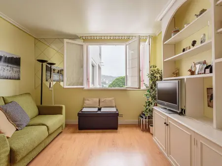 Location appartement à Hendaye, Studio central à Hendaye avec parking, proche commerces et plage