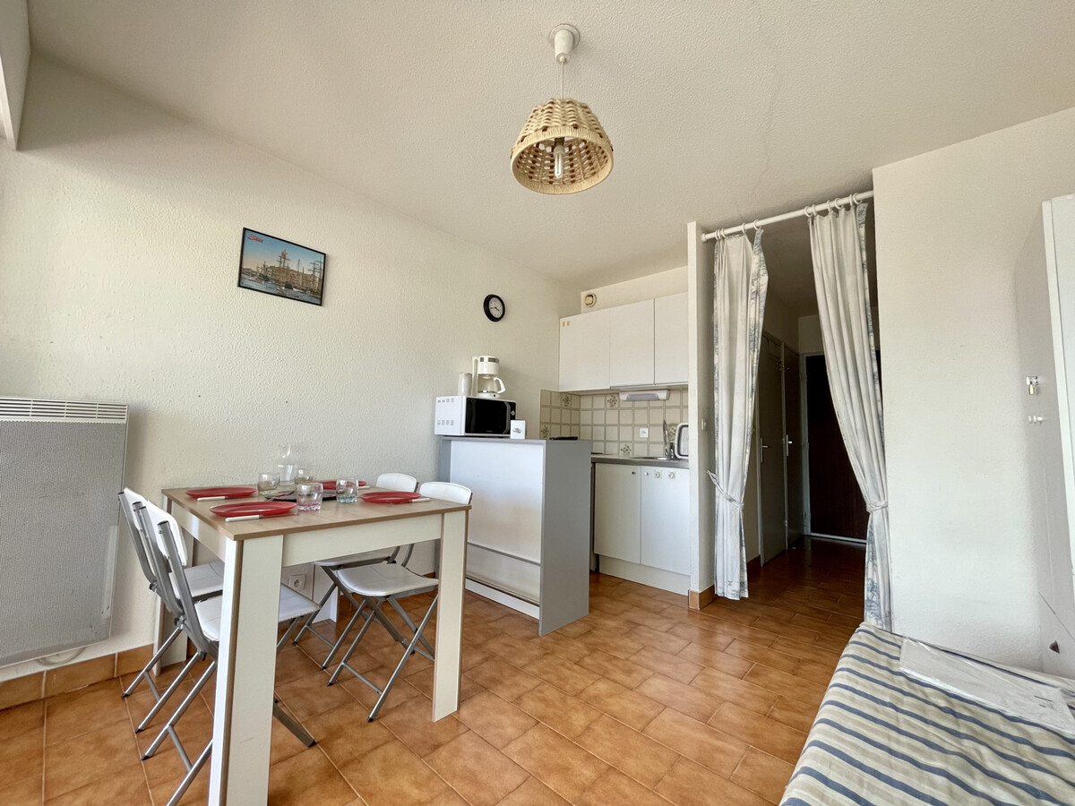 Studio-cabine 19m² avec parking à Sète, 600m plages - Photo 4