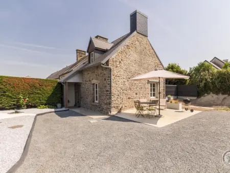 Maison en pierres avec cour à Créances - Photo 2