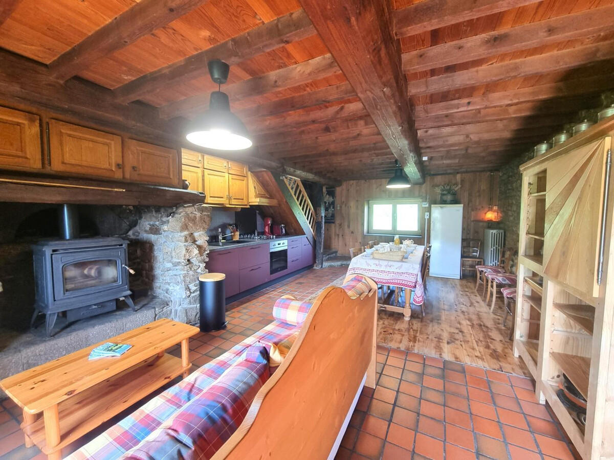 Gîte 100m² Pilat : 6 pers, poêle, vue vallons - Photo 6