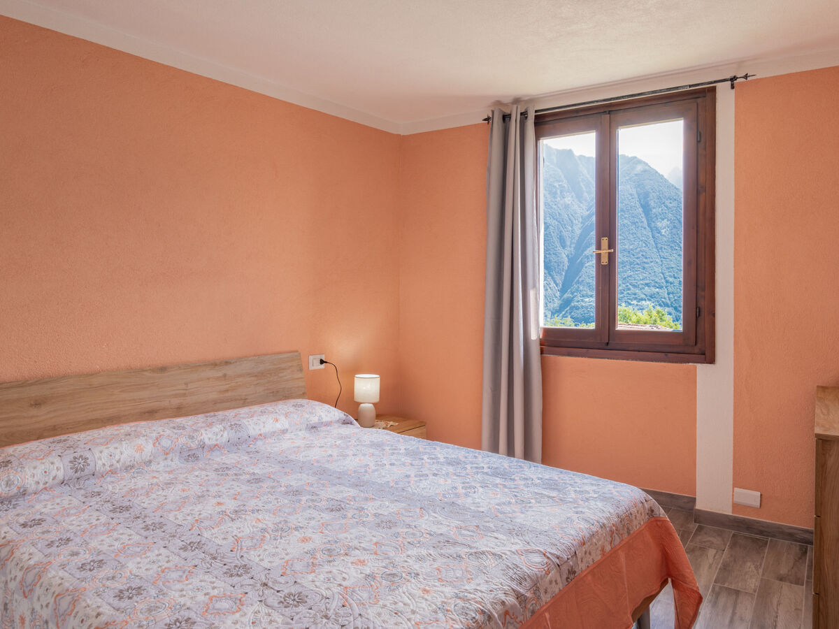 Maison Leonardo à 420 m d'altitude, vue montagne et bain à remous - Photo 15