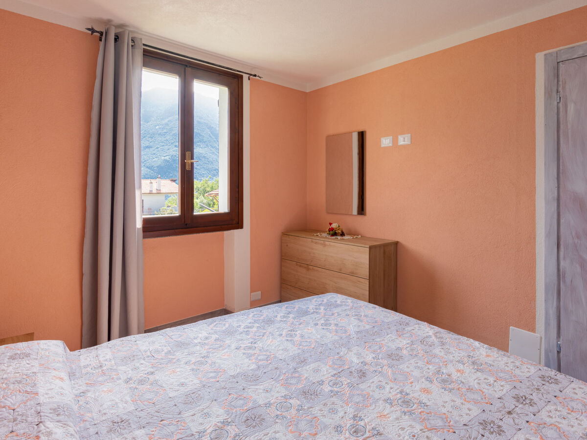 Maison Leonardo à 420 m d'altitude, vue montagne et bain à remous - Photo 17