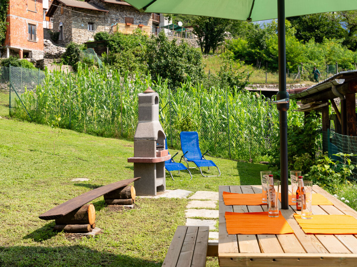Maison Leonardo à 420 m d'altitude, vue montagne et bain à remous - Photo 30