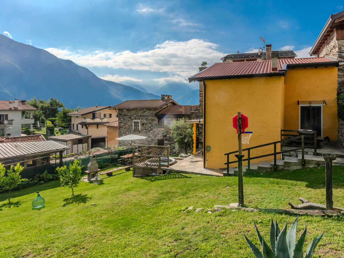 Maison Leonardo à 420 m d'altitude, vue montagne et bain à remous - Photo 34