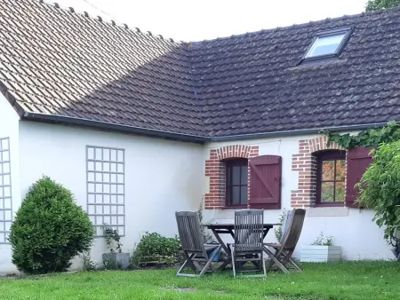 Gîte 4 pers. à Toulon-sur-Allier, poêle à bois et jardin : photo 7