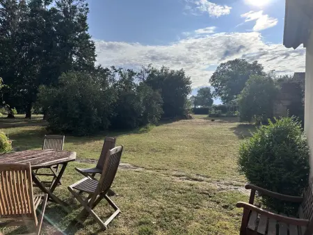 Gîte 4 pers. à Toulon-sur-Allier, poêle à bois et jardin : photo 18