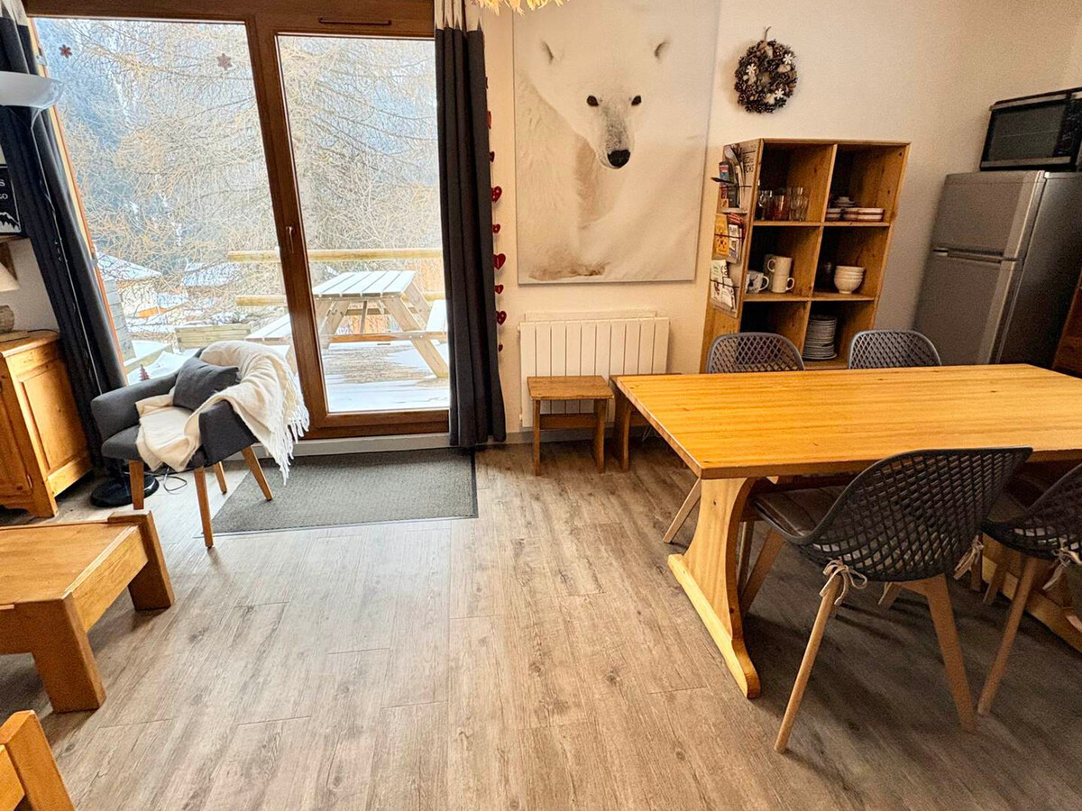 T3 rénové 40 m² avec terrasse 20 m², pied des pistes - Photo 9