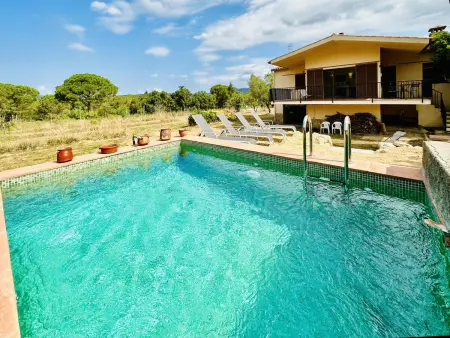 Location villa à Santa Cristina d'Aro, Belle maison avec piscine, Wi-Fi et climatisation à Santa Cristina dAro