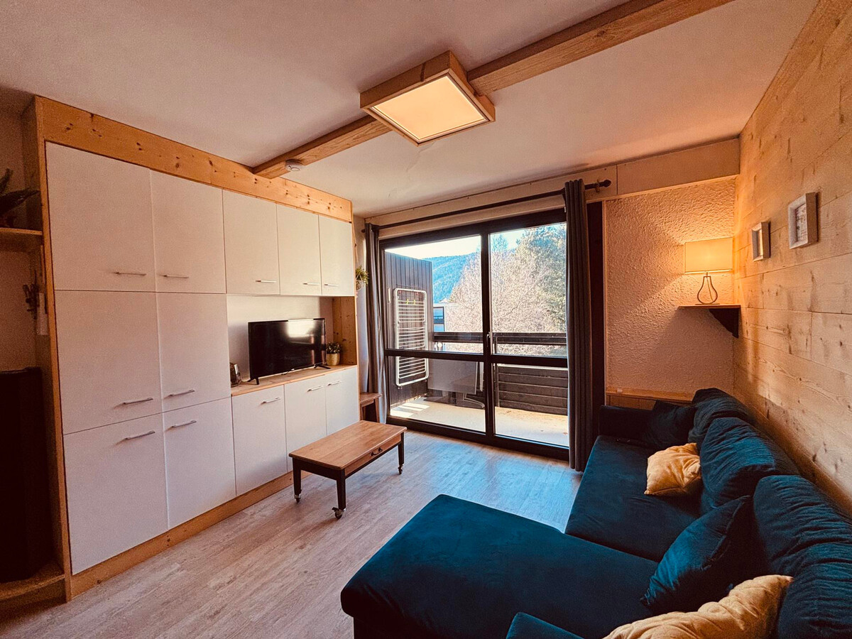 Appartement rénové 3 étoiles, balcon, proche ski - Photo 9