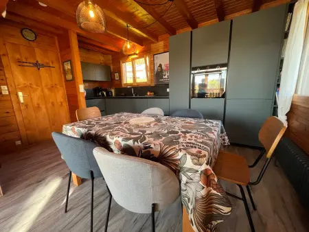 Chalet à Autrans, 3 chambres, cheminée, terrasse, parking : photo 10