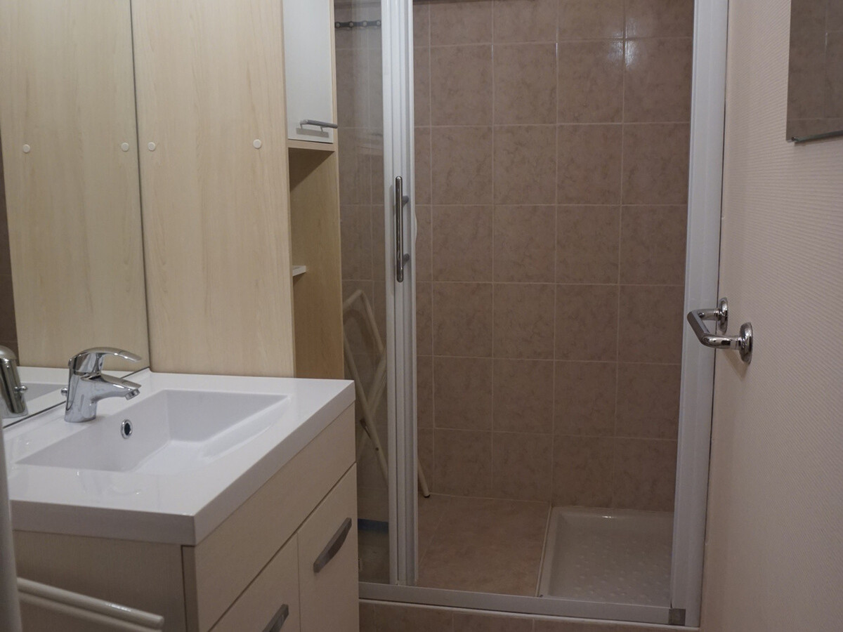 Appartement rénové 37m² balcon, 1 km pistes ski - Photo 7