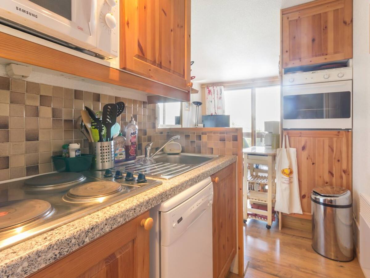 Studio 22m² ski aux pieds, piscine chauffée au Corbier - Photo 3