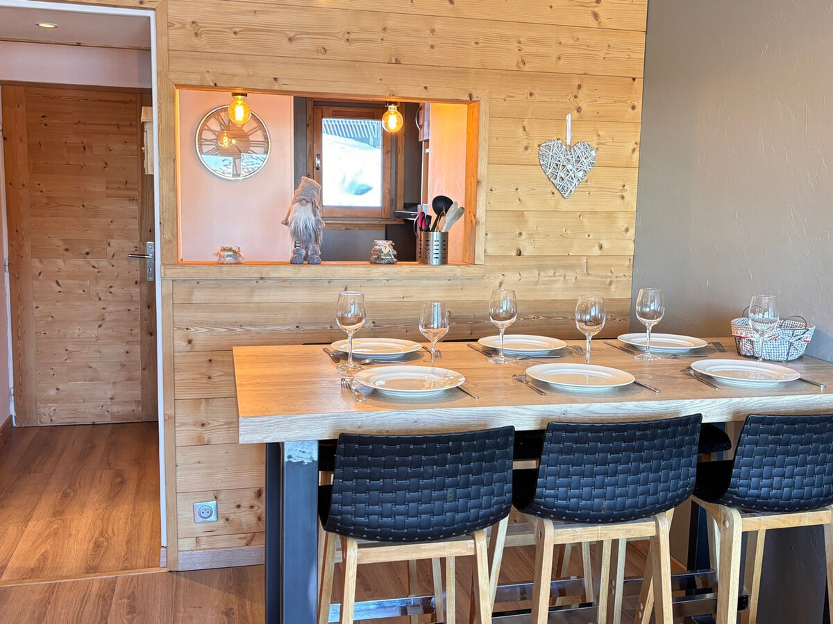 3 pièces rénové avec balcon sud-ouest, vue montagne - Photo 2