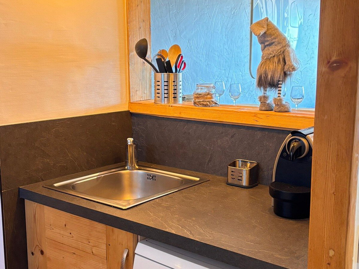 3 pièces rénové avec balcon sud-ouest, vue montagne - Photo 10