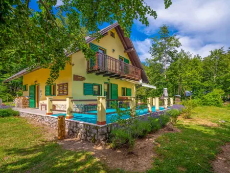 Legendao 2 – Maison 5 chambres en forêt croate