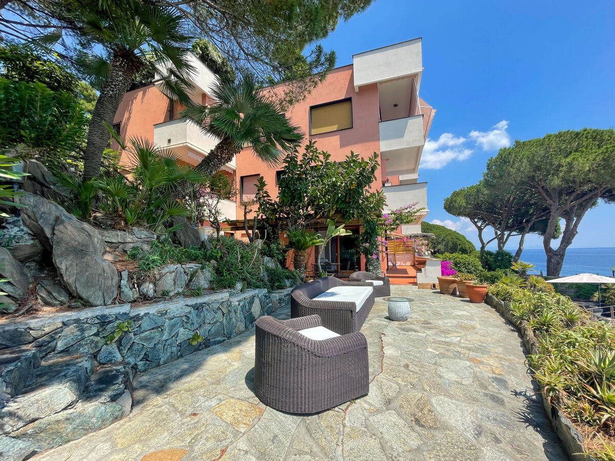 WeSea - Appartement Varazze, vue mer et jardin - Photo 22