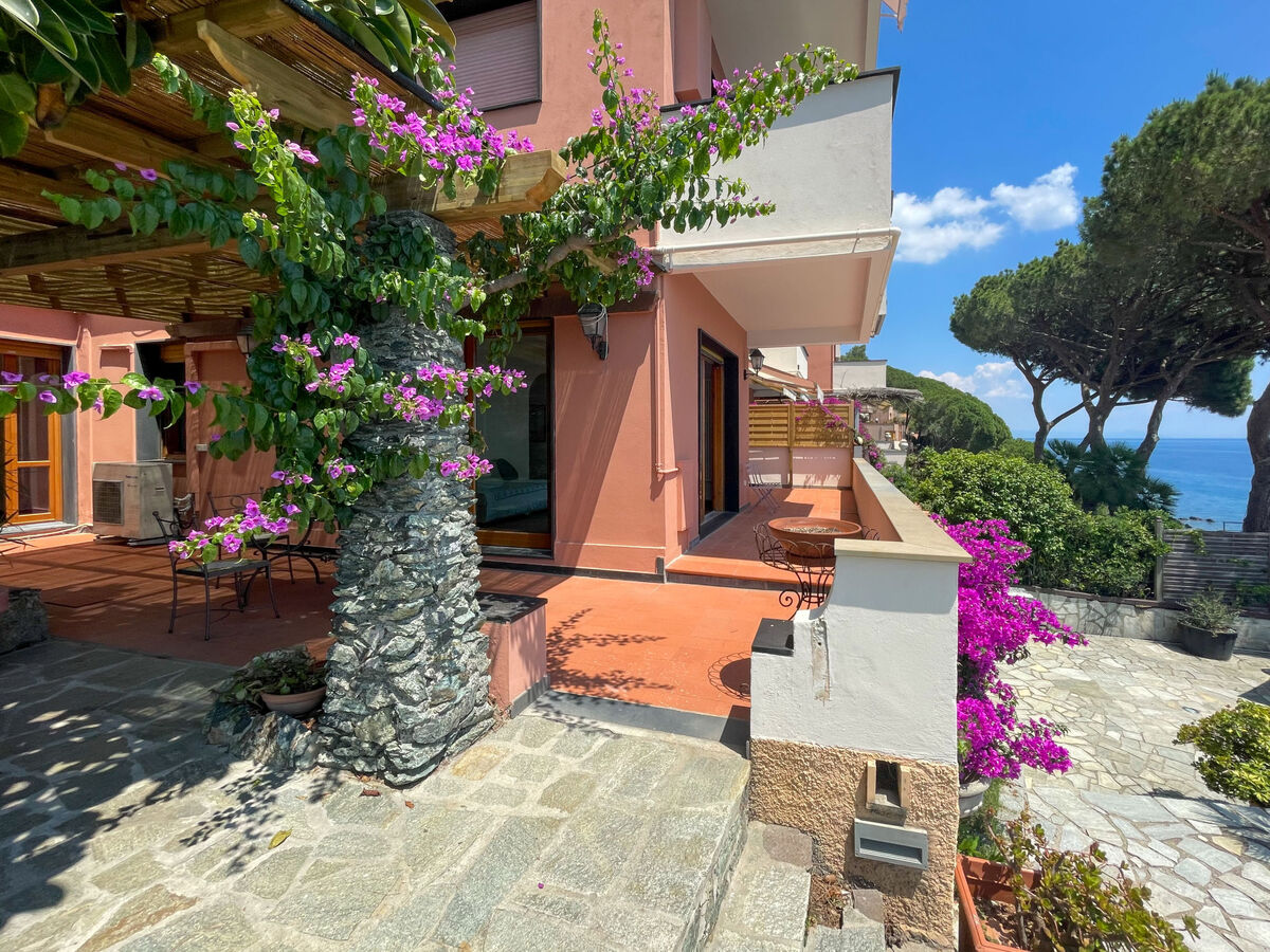 WeSea - Appartement Varazze, vue mer et jardin - Photo 24