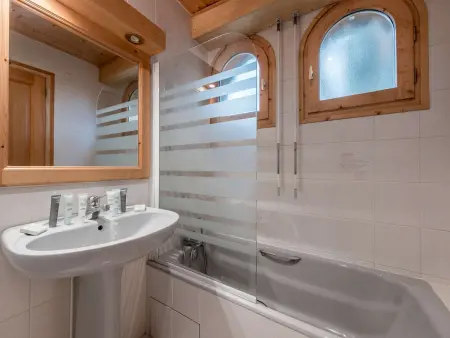 Duplex 8 pers aux pieds des pistes à Courchevel 1850 : photo 7