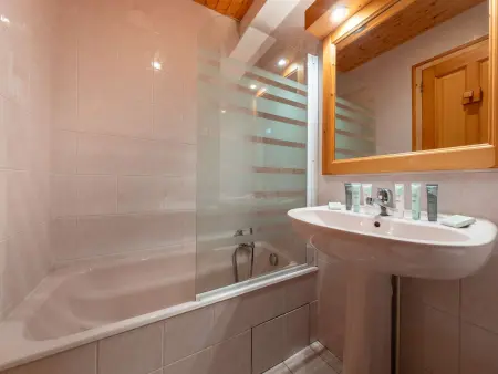 Duplex 8 pers aux pieds des pistes à Courchevel 1850 : photo 10