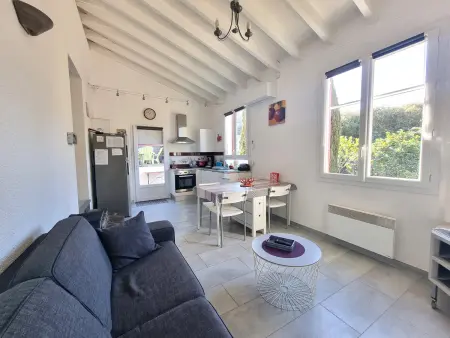 Maison rénovée à Port-Vendres, jardin et parking : photo 6