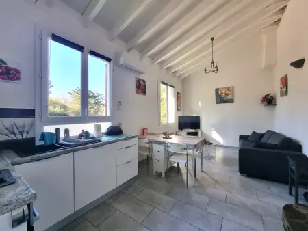 Maison rénovée à Port-Vendres, jardin et parking : photo 9