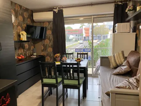 Location appartement à Balaruc les Bains, Charmant T2 rénové avec clim, WiFi et parking à 15 min des Thermes de Balaruc-les-Bains
