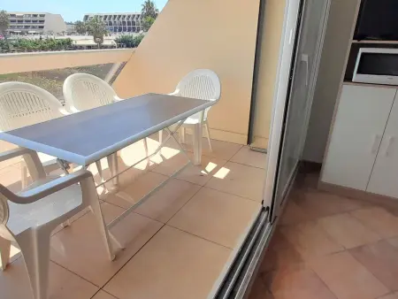 Studio climatisé avec terrasse et garage à Cap d'Agde : photo 3