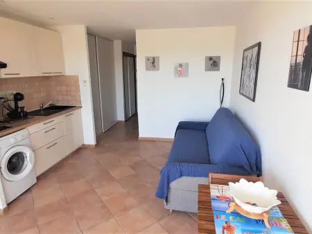 Studio climatisé avec terrasse et garage à Cap d'Agde : photo 4