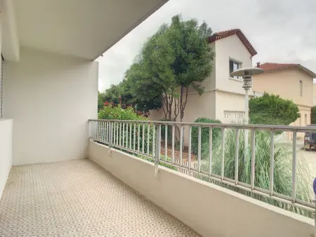 Location appartement à Mauguio, F2 Cabine, Terrasse, Parking, Proximité Plage