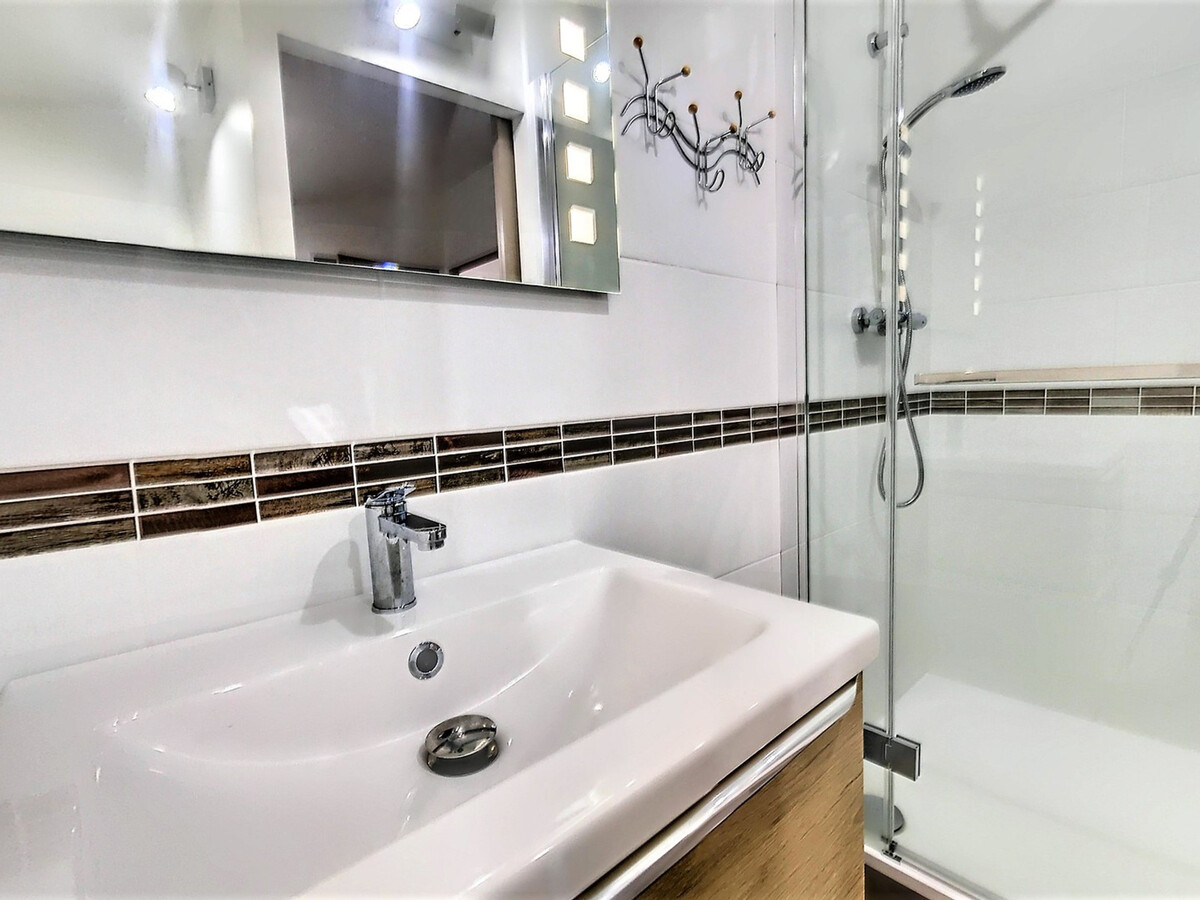Duplex 3 chambres, skis aux pieds, balcon sud - Photo 12