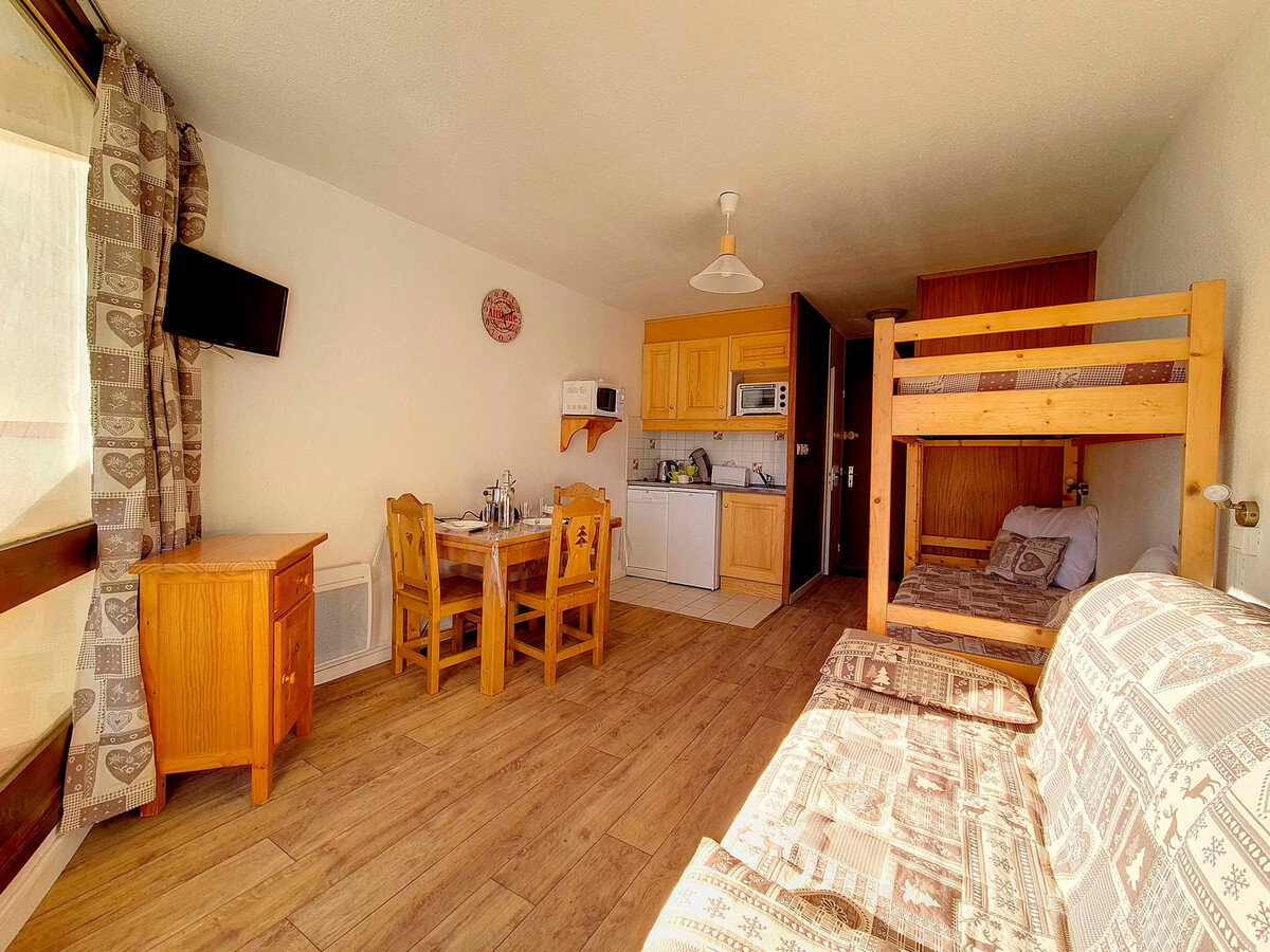 Studio 20m² aux Menuires, balcon sud, 6e étage - Photo 9