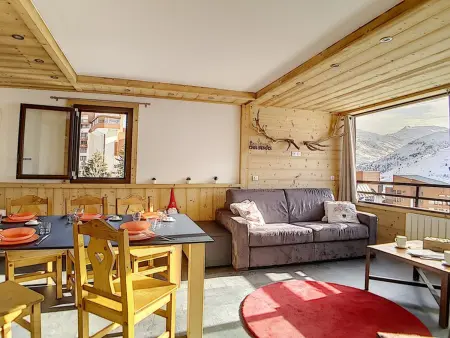 Location appartement à Les Menuires, Appartement cosy rénové skis aux pieds, parking inclus, animaux admis