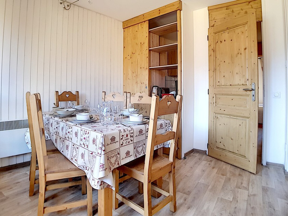 Appartement 40 m² skis aux pieds, balcon sud, parking - Photo 4