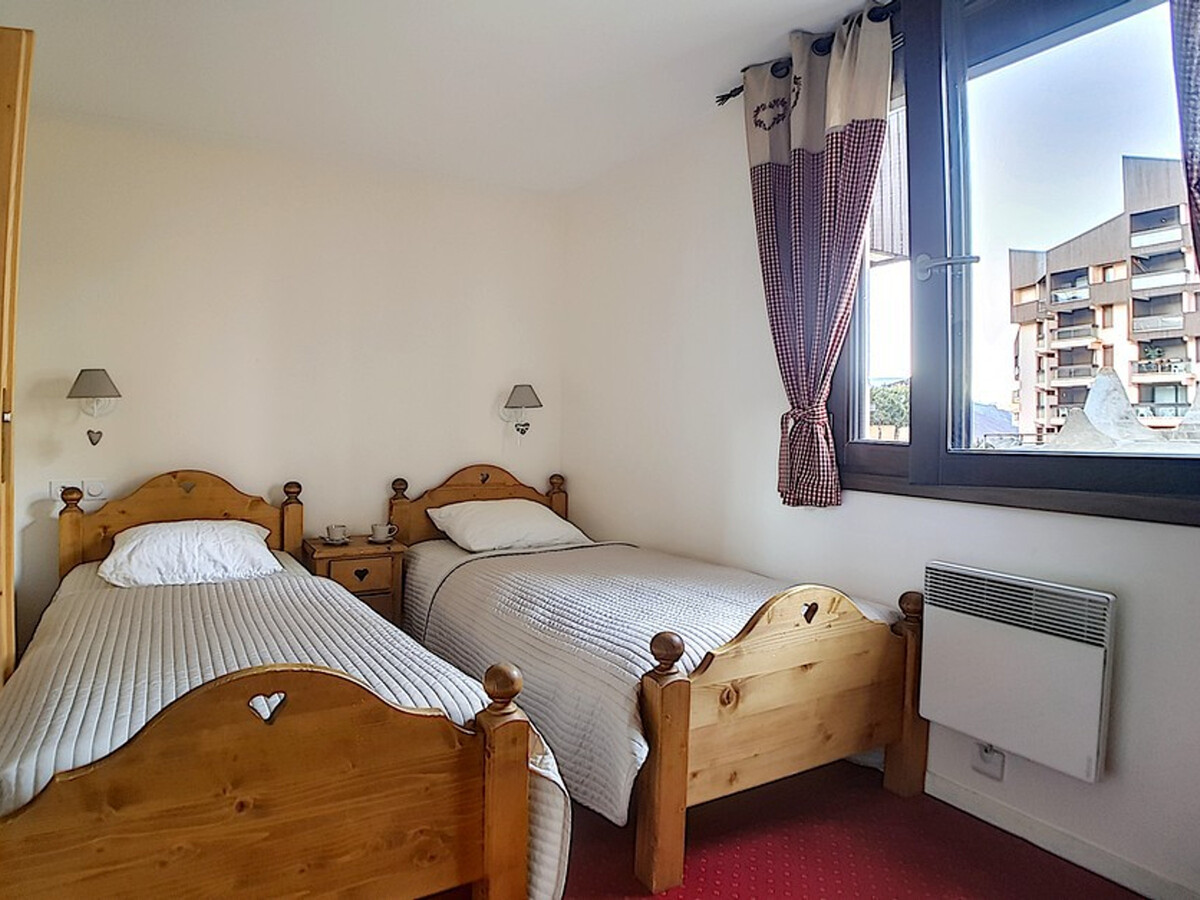 Appartement 40 m² skis aux pieds, balcon sud, parking - Photo 11
