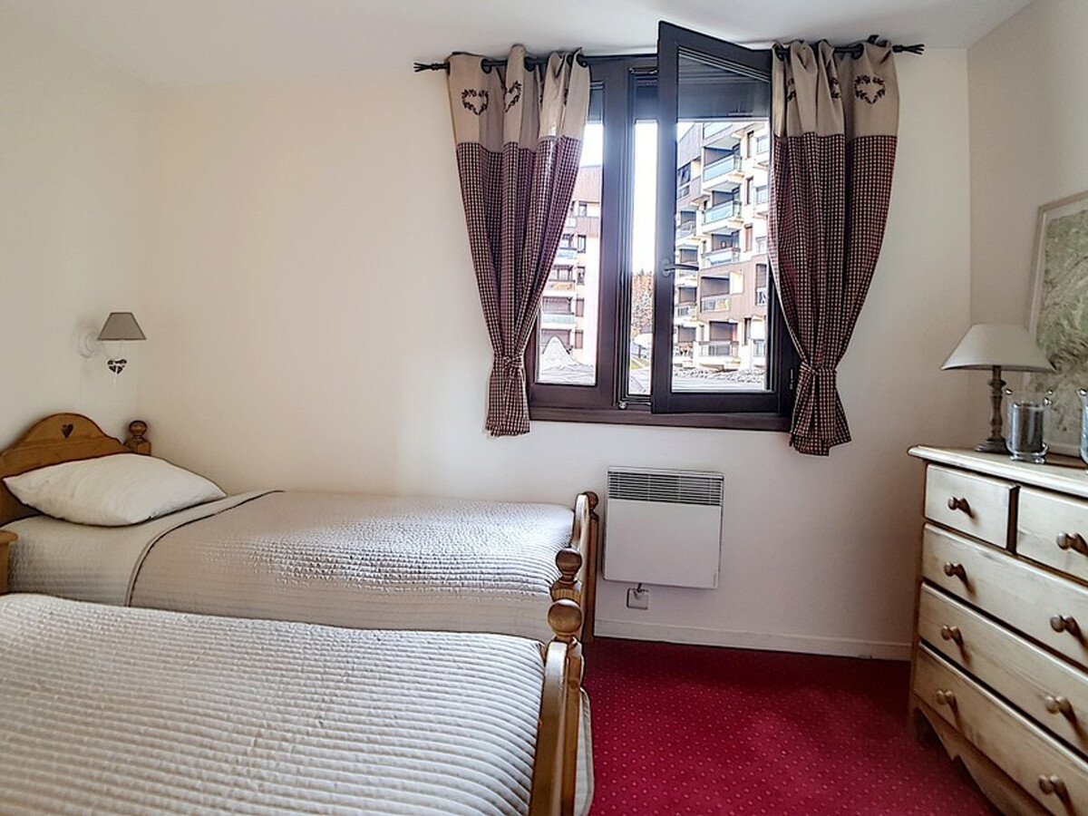 Appartement 40 m² skis aux pieds, balcon sud, parking - Photo 12