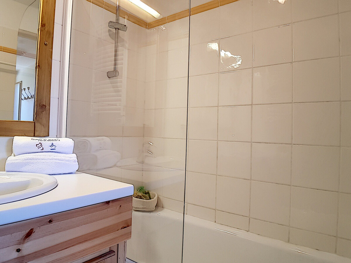 Appartement 3 pièces Les Menuires, sauna & hammam inclus - Photo 11