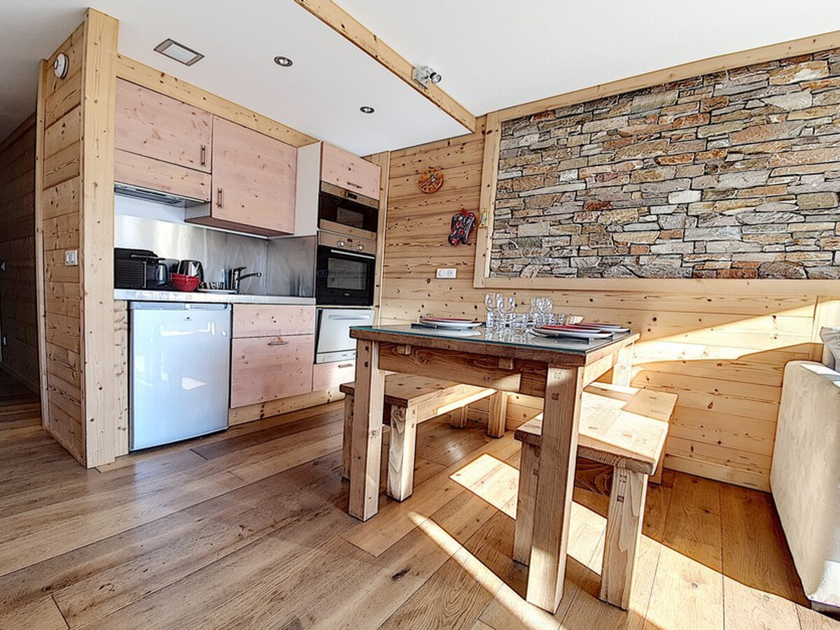 Appartement rénové 36m² avec 2 balcons aux Menuires - Photo 4